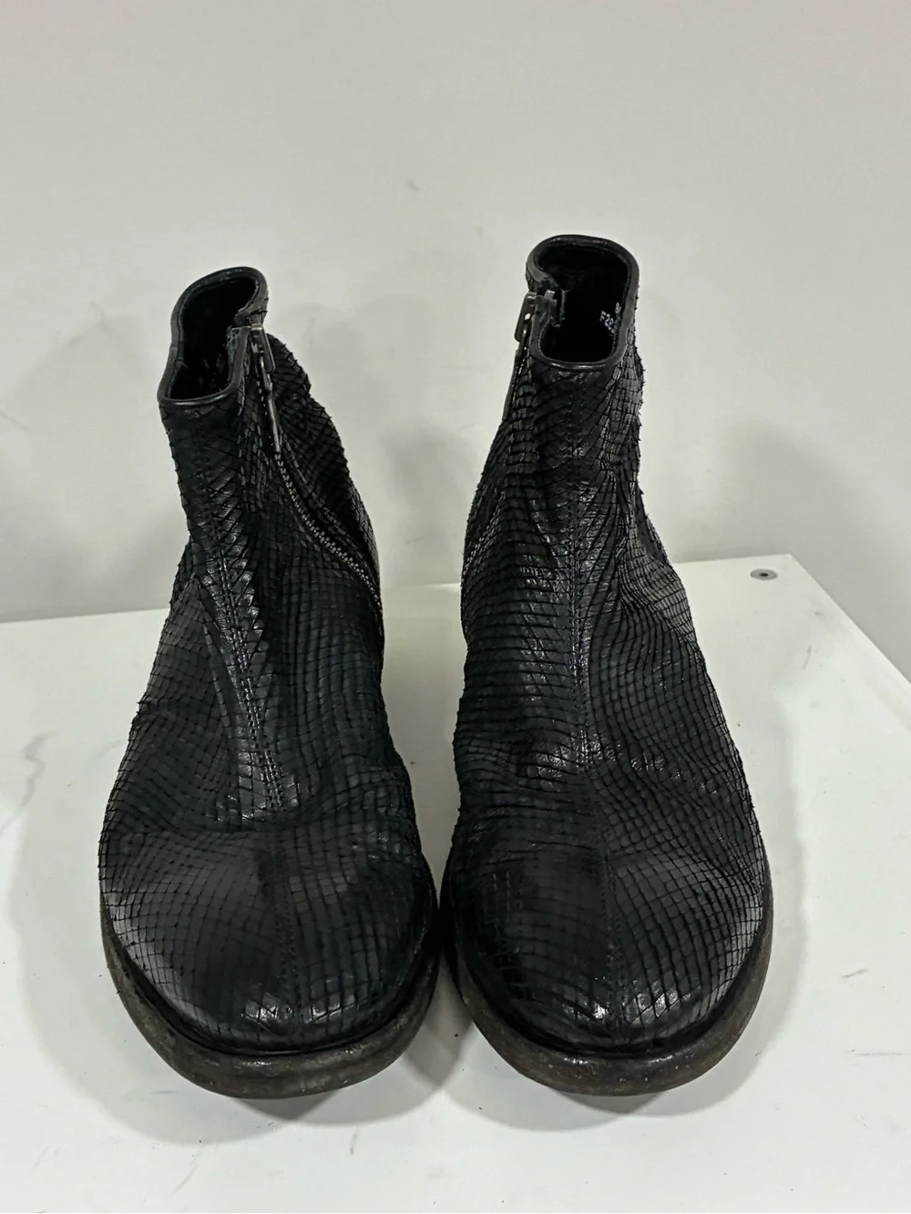 John Varvatos collection Keith Center Seam Zip Boot snake embossed Size 9 EU 42